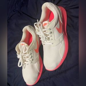 Nike 8.5 white&pink